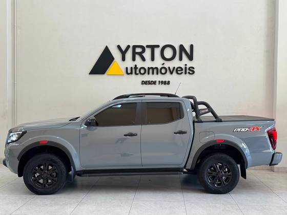 NISSAN FRONTIER 2.3 16V TURBO DIESEL PRO4X CD 4X4 AUTOMÁTICO